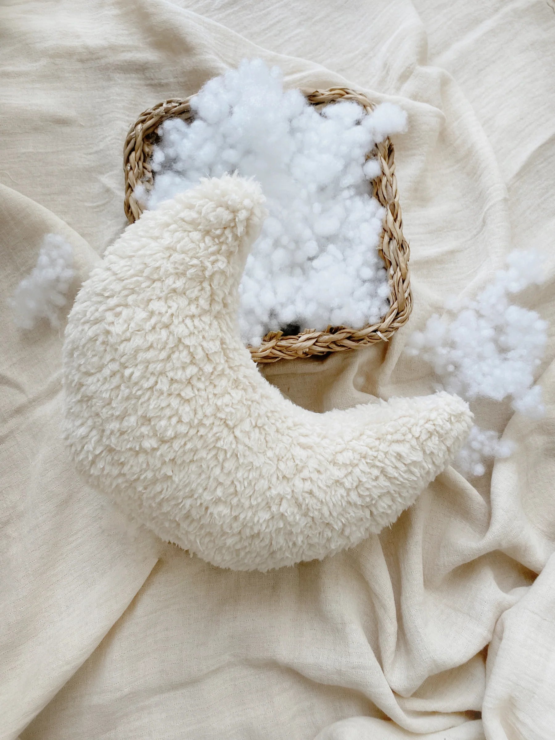 Moon Design Plush Decor – The Quiet Calm of Night