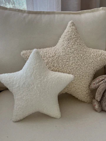 Star Design Pillow Set – The Gentle Glow of Night
