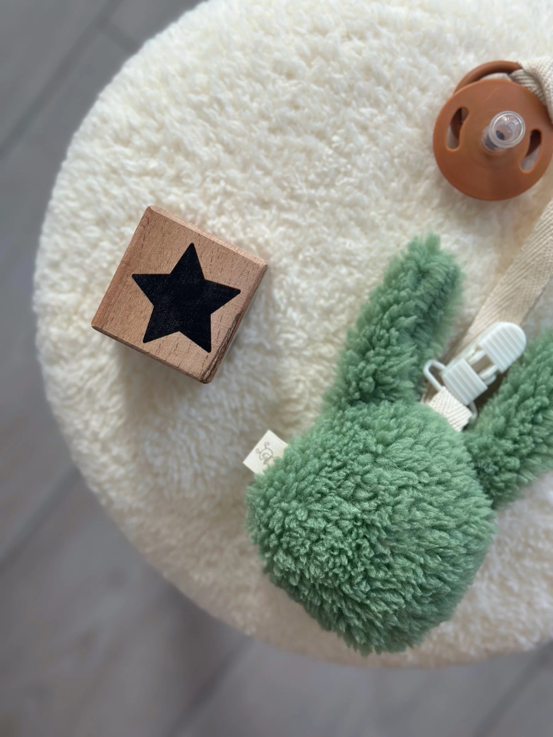 Bunny Pacifier Clip – Soft Safety in Natural Form