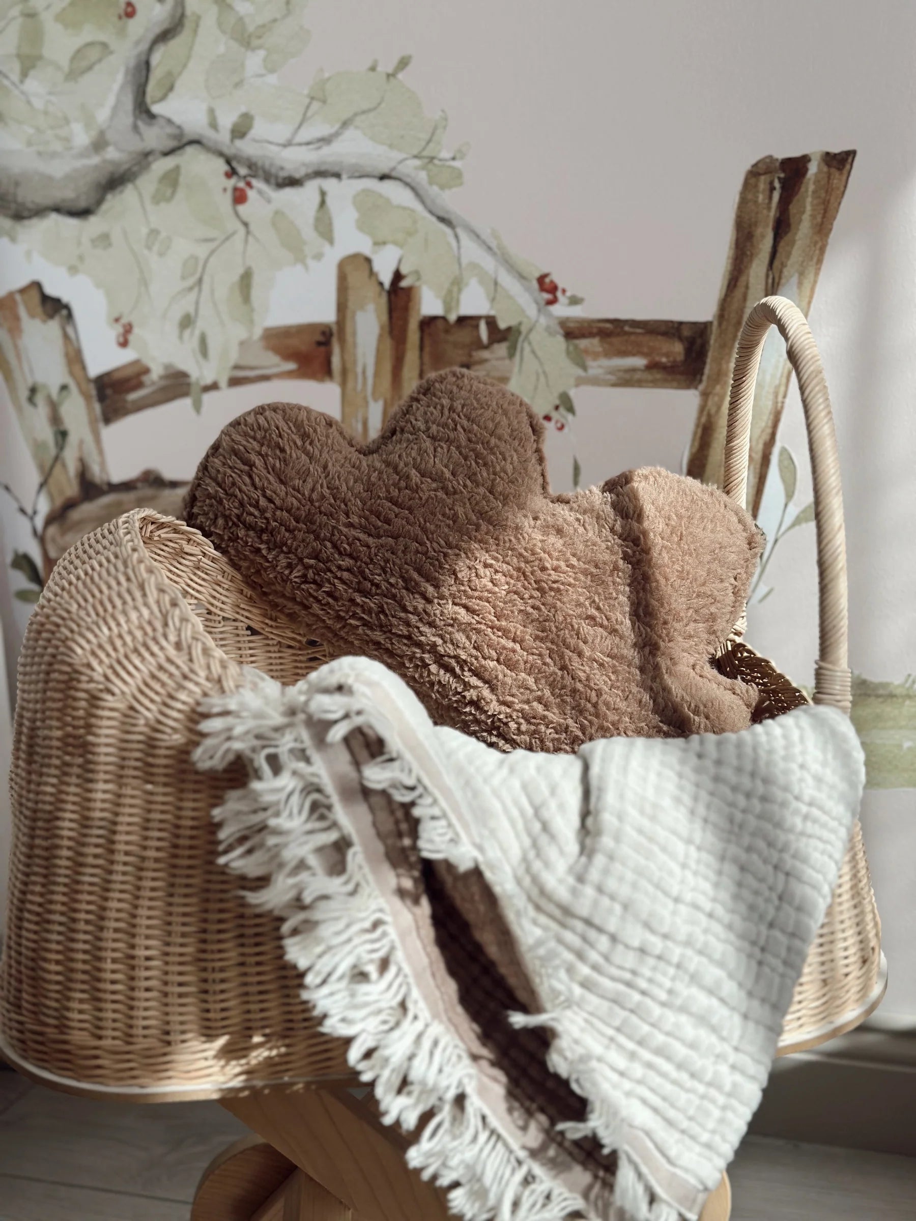 Cloud Plush Pillow – The Soft Calm of the Room